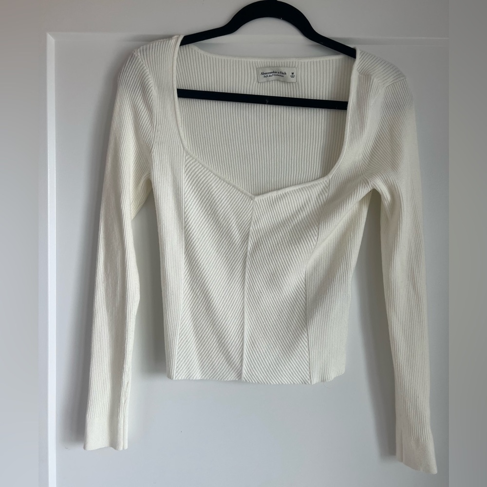 Abercrombie Soft af long sleeve knit top